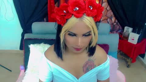 Snapshot of pocahontasexxy chatting on 01/11/25, 05:41 DaniellaBaby online show from 01/11/25, 05:41