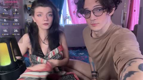 Snapshot of pocket_lovers chatting on 01/10/25, 10:39 Cute Sofia and Handsome Richy online show from 01/10/25, 10:39