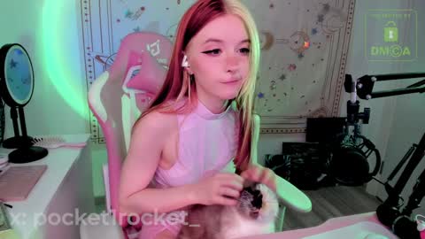 Snapshot of pocketrocket_ chatting on 03/28/26, 01:16 pocketrocket_ online show from 03/28/26, 01:16