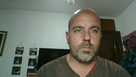 Snapshot of pocoyotop chatting on 01/25/25, 01:10 pocoyotop online show from 01/25/25, 01:10