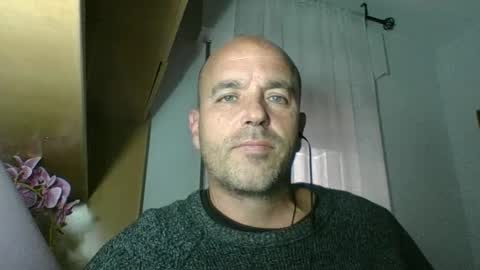 Snapshot of pocoyotop chatting on 03/09/25, 08:18 pocoyotop online show from 03/09/25, 08:18