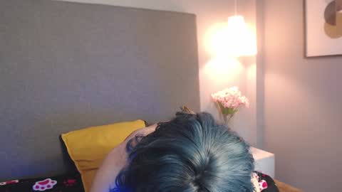  Luna  online show from 01/04/25, 11:17