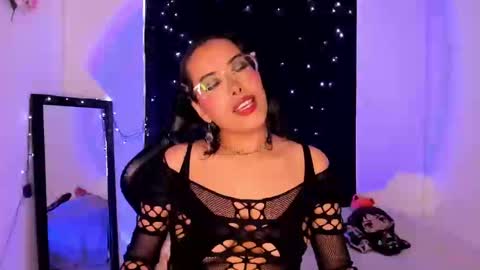 Willow                      Hours 12pm to 630pm Colombian time FRIDAY AND SUNDAY FREE DAYS online show from 01/14/25, 05:23