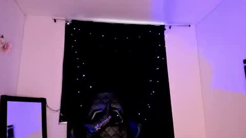 Willow                      Hours 12pm to 630pm Colombian time FRIDAY AND SUNDAY FREE DAYS online show from 02/12/25, 09:54