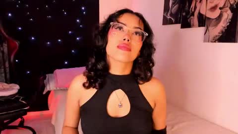 Willow                      Hours 12pm to 630pm Colombian time FRIDAY AND SUNDAY FREE DAYS online show from 02/19/25, 08:41