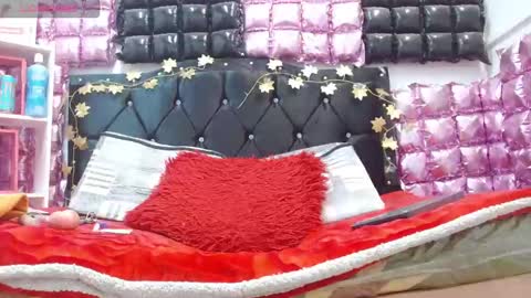 Aleja online show from 11/30/25, 04:55