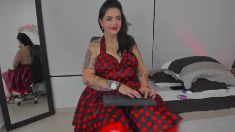 poisson_ivy_ online show from 02/12/25, 05:05