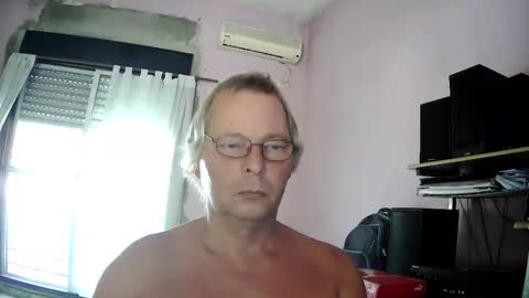 Snapshot of pol22010 chatting on 03/05/26, 06:37 Polako online show from 03/05/26, 06:37