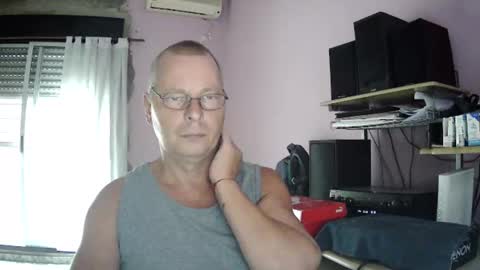 Snapshot of pol22010 chatting on 03/28/26, 06:07 Polako online show from 03/28/26, 06:07
