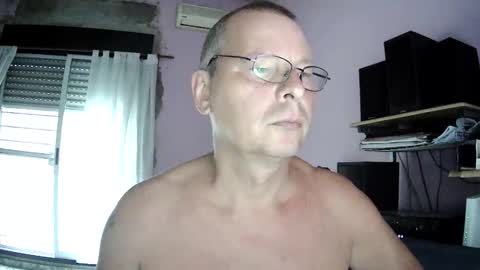 Snapshot of pol22010 chatting on 04/01/26, 04:26 Polako online show from 04/01/26, 04:26
