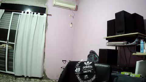 Snapshot of pol22010 chatting on 04/15/26, 10:21 Polako online show from 04/15/26, 10:21