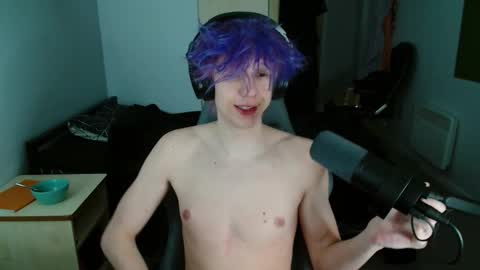 Snapshot of polarny05 chatting on 02/26/25, 08:00 Polarny online show from 02/26/25, 08:00