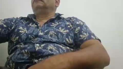 Snapshot of poli475 chatting on 02/23/25, 11:55 poli online show from 02/23/25, 11:55