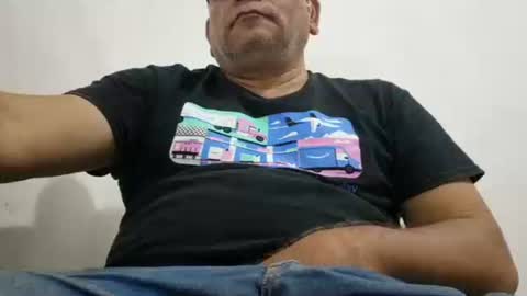 poli online show from 10/24/25, 01:24