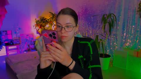 Snapshot of poli__ chatting on 03/10/26, 05:07 Martha online show from 03/10/26, 05:07