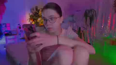 Snapshot of poli__ chatting on 03/12/26, 10:43 Martha online show from 03/12/26, 10:43