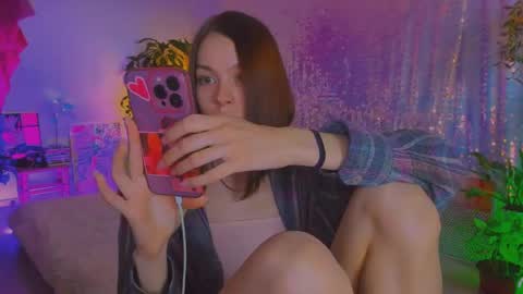 Snapshot of poli__ chatting on 04/15/26, 04:25 Martha online show from 04/15/26, 04:25