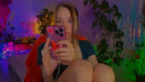 Snapshot of poli__ chatting on 06/21/26, 08:17 Martha online show from 06/21/26, 08:17