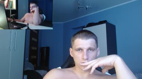 Snapshot of poliglotjoe chatting on 09/17/25, 07:21 Poliglot online show from 09/17/25, 07:21