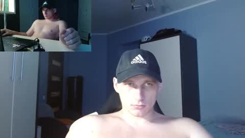 Snapshot of poliglotjoe chatting on 09/25/25, 11:47 Poliglot online show from 09/25/25, 11:47