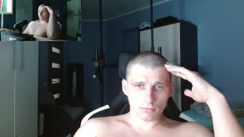 Snapshot of poliglotjoe chatting on 10/06/25, 10:29 Poliglot online show from 10/06/25, 10:29