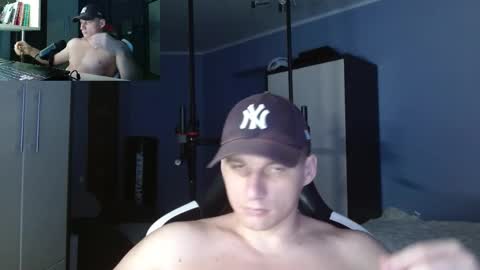 Snapshot of poliglotjoe chatting on 10/08/25, 11:41 Poliglot online show from 10/08/25, 11:41