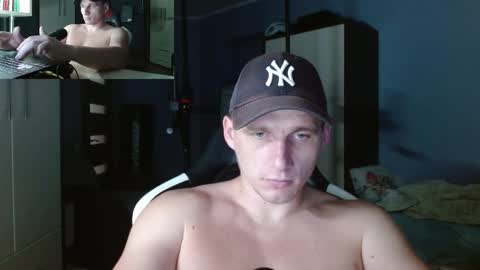 Snapshot of poliglotjoe chatting on 10/13/25, 10:10 Poliglot online show from 10/13/25, 10:10