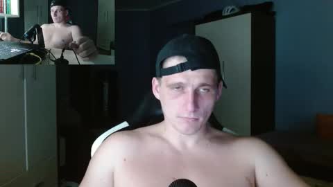 Snapshot of poliglotjoe chatting on 10/23/25, 03:44 Poliglot online show from 10/23/25, 03:44