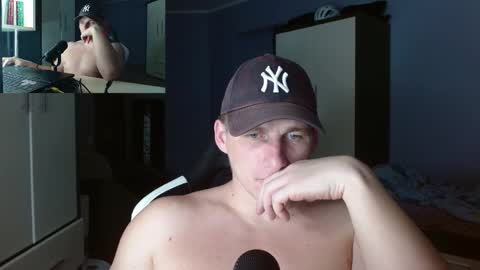 Snapshot of poliglotjoe chatting on 10/24/25, 04:09 Poliglot online show from 10/24/25, 04:09