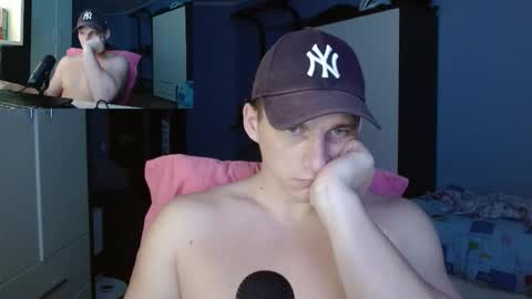 Snapshot of poliglotjoe chatting on 11/03/25, 07:09 Poliglot online show from 11/03/25, 07:09