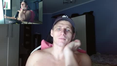 Snapshot of poliglotjoe chatting on 11/10/25, 09:58 Poliglot online show from 11/10/25, 09:58