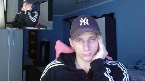 Snapshot of poliglotjoe chatting on 11/11/25, 10:04 Poliglot online show from 11/11/25, 10:04