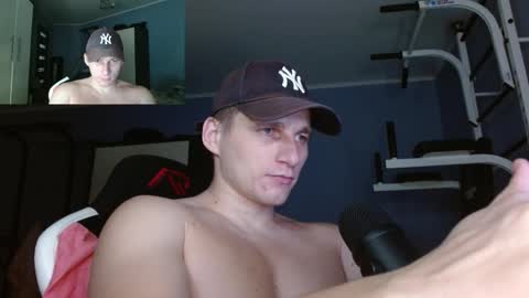 Snapshot of poliglotjoe chatting on 11/15/25, 04:10 Poliglot online show from 11/15/25, 04:10