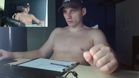 Snapshot of poliglotjoe chatting on 12/13/25, 09:20 Poliglot online show from 12/13/25, 09:20