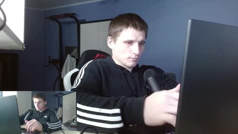 Snapshot of poliglotjoe2 chatting on 02/01/26, 02:59 Poliglotjoe2 online show from 02/01/26, 02:59