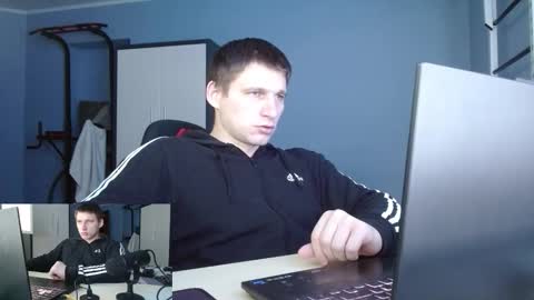 Snapshot of poliglotjoe2 chatting on 02/02/26, 07:51 Poliglotjoe2 online show from 02/02/26, 07:51
