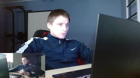 Snapshot of poliglotjoe2 chatting on 02/08/26, 11:30 Poliglotjoe2 online show from 02/08/26, 11:30