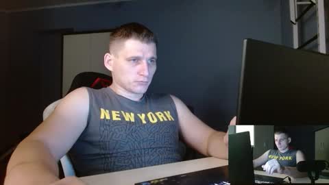 Snapshot of poliglotjoe2 chatting on 02/20/26, 09:04 Poliglotjoe2 online show from 02/20/26, 09:04