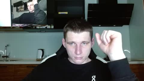Snapshot of poliglotjoe2 chatting on 03/01/26, 04:25 Poliglotjoe2 online show from 03/01/26, 04:25