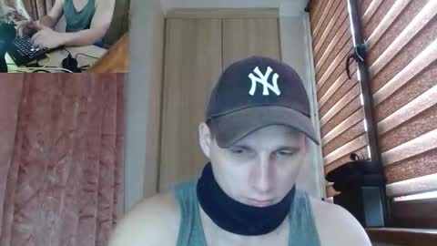 Snapshot of poliglotjoe2 chatting on 03/21/26, 08:19 Poliglotjoe2 online show from 03/21/26, 08:19