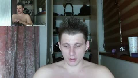 Snapshot of poliglotjoe2 chatting on 05/13/26, 02:20 Poliglotjoe2 online show from 05/13/26, 02:20