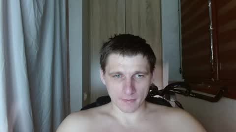 Snapshot of poliglotjoe2 chatting on 05/27/26, 02:30 Poliglotjoe2 online show from 05/27/26, 02:30