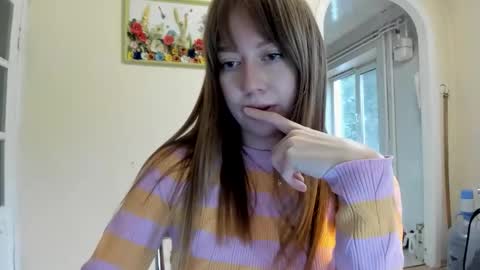 Snapshot of polihoney chatting on 10/24/25, 01:51 Polina online show from 10/24/25, 01:51