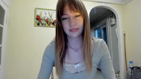 Snapshot of polihoney chatting on 10/27/25, 02:21 Polina online show from 10/27/25, 02:21