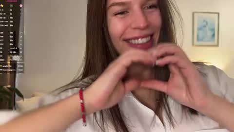 Snapshot of polinalise chatting on 10/27/25, 10:08 Polly Polina online show from 10/27/25, 10:08