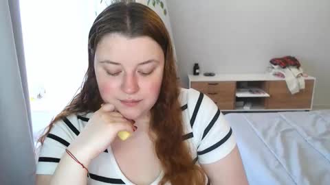 Snapshot of polinasallivan chatting on 04/13/26, 12:10 Polina online show from 04/13/26, 12:10