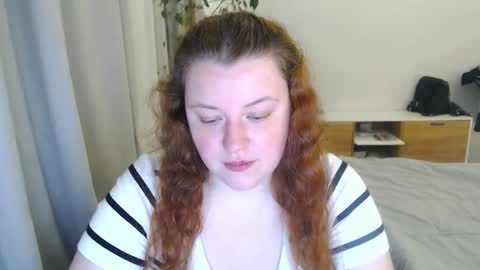 Snapshot of polinasallivan chatting on 04/15/26, 07:32 Polina online show from 04/15/26, 07:32