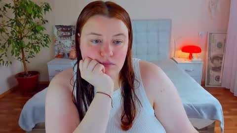 Snapshot of polinasallivan chatting on 05/13/26, 08:01 Polina online show from 05/13/26, 08:01