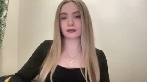 Snapshot of polishangel222 chatting on 02/25/26, 05:55 polishangel222 online show from 02/25/26, 05:55