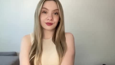 Snapshot of polishangel222 chatting on 06/20/26, 03:48 polishangel222 online show from 06/20/26, 03:48